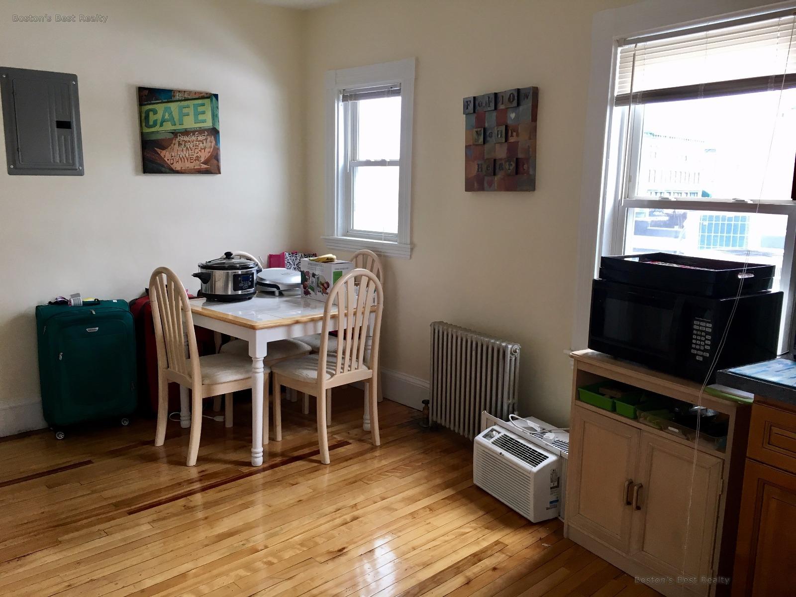 384 Washington St, Brighton