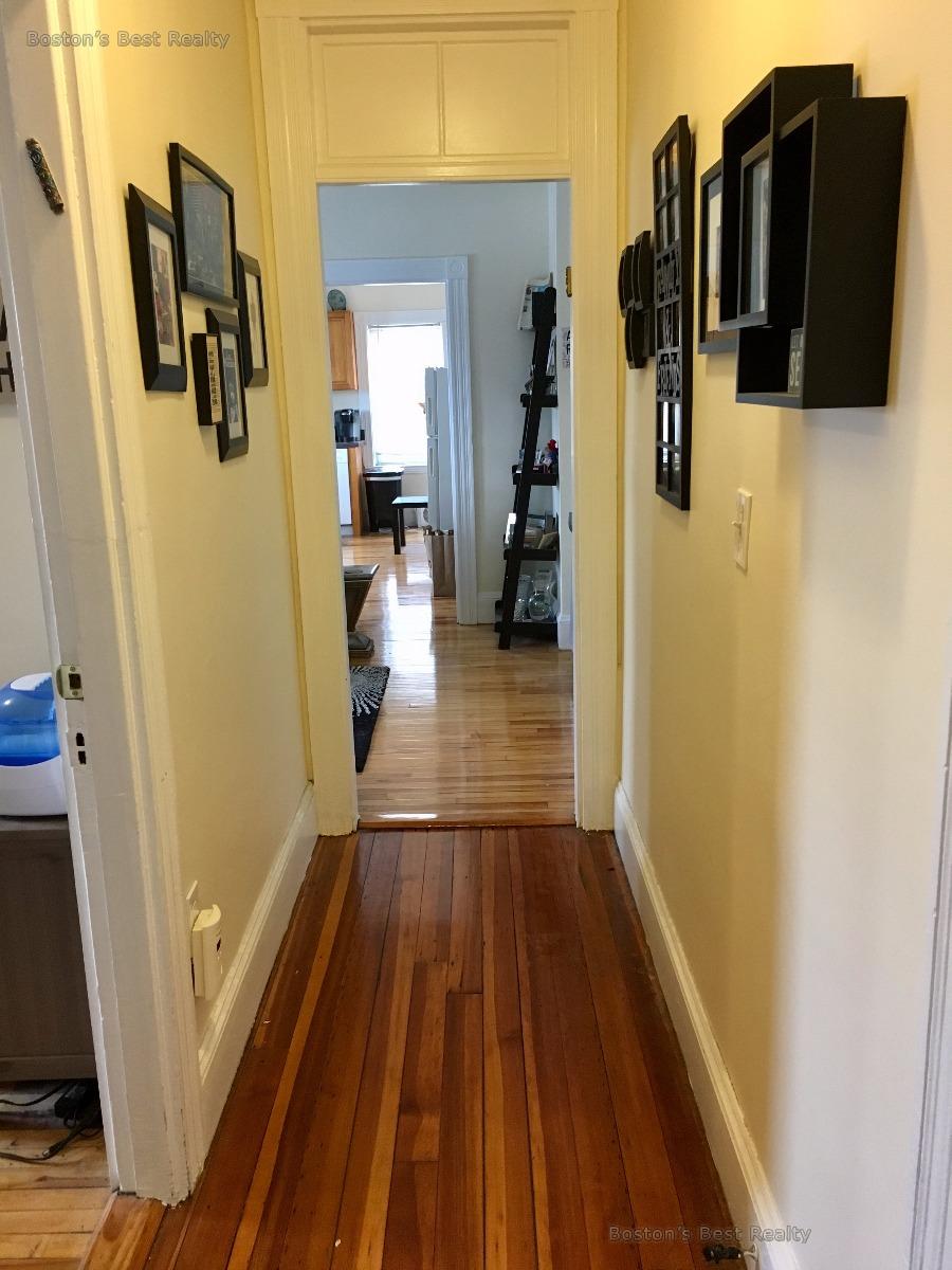 384 Washington St, Brighton