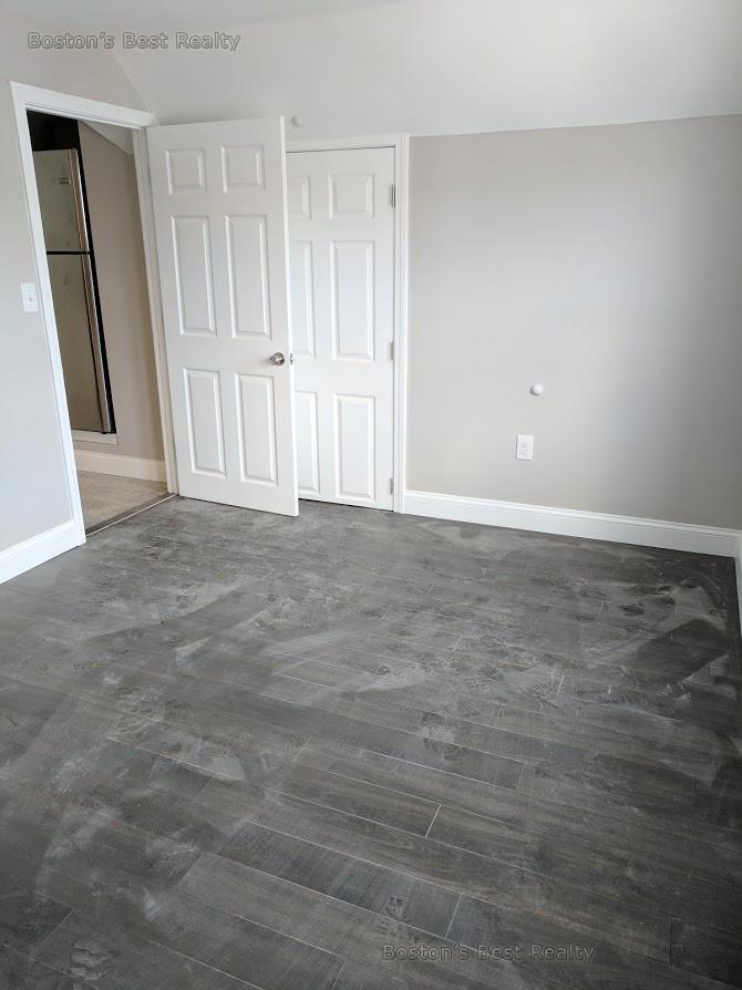 77 Linden St, Allston