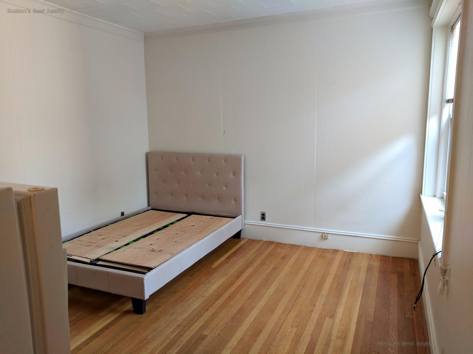 11 Englewood Ave, Coolidge Corner