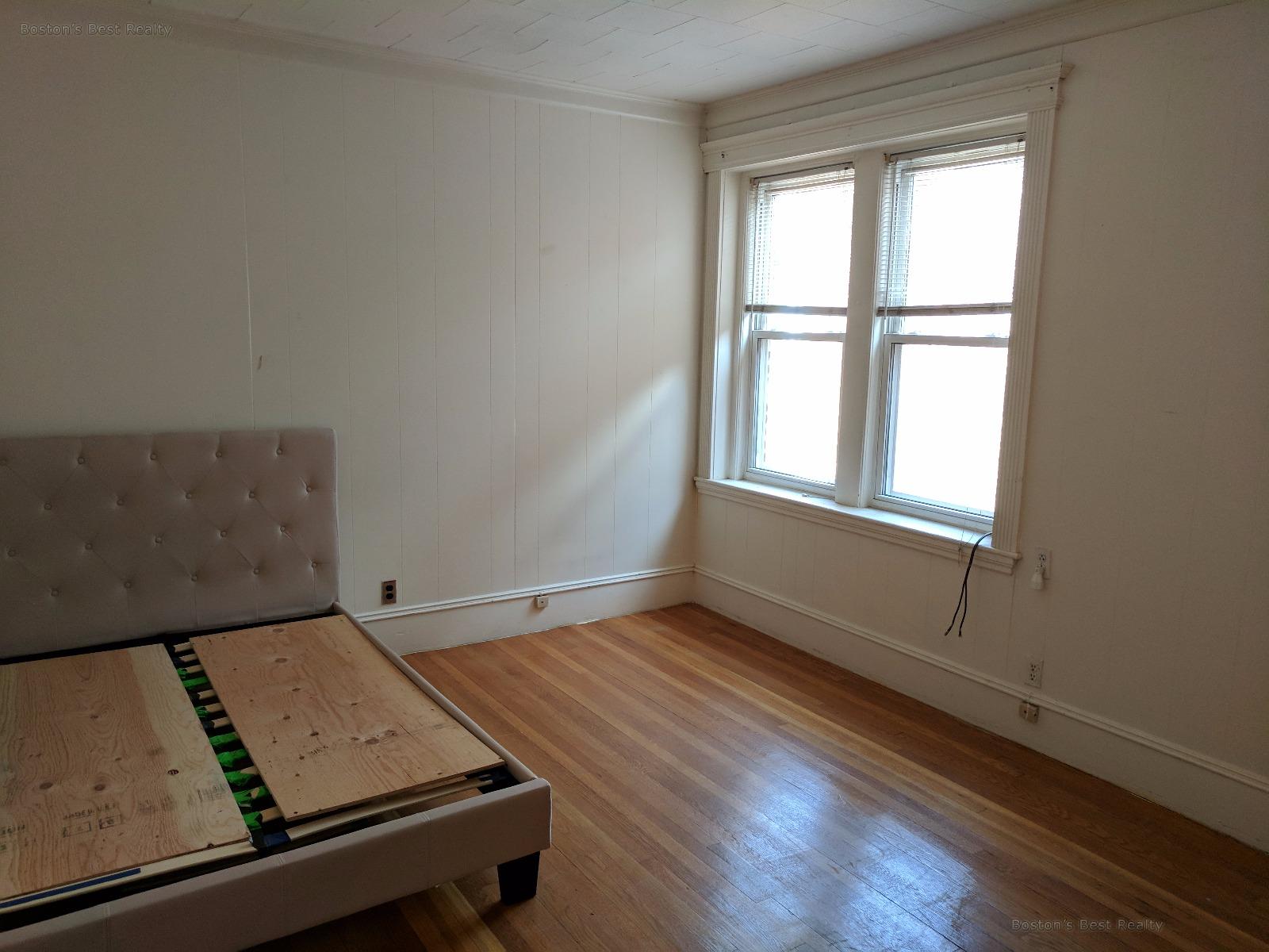 11 Englewood Ave, Coolidge Corner