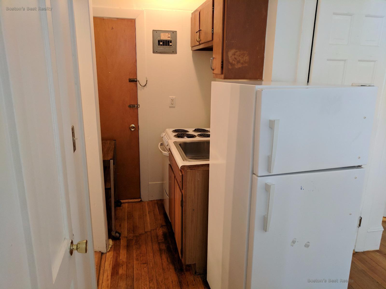 11 Englewood Ave, Coolidge Corner