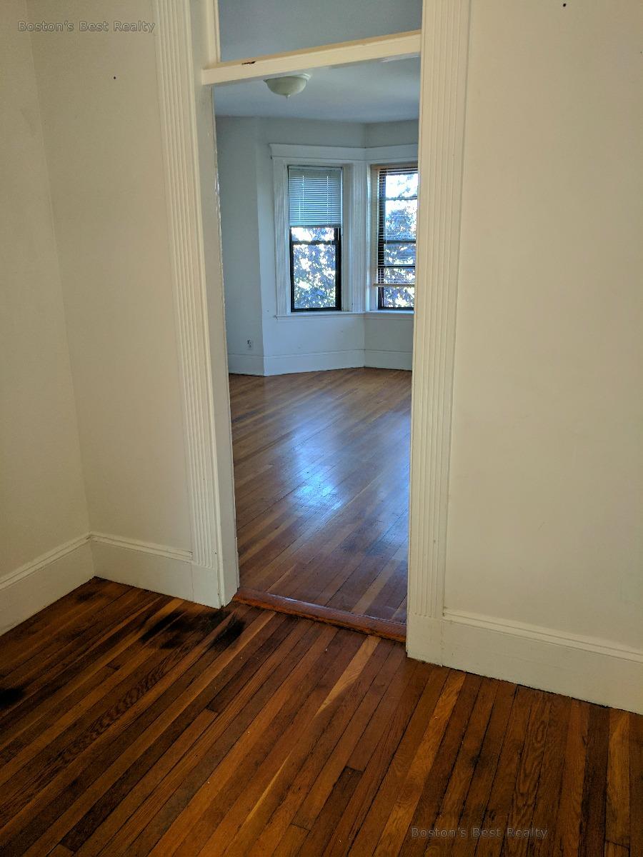 1318 Commonwealth Ave, Allston