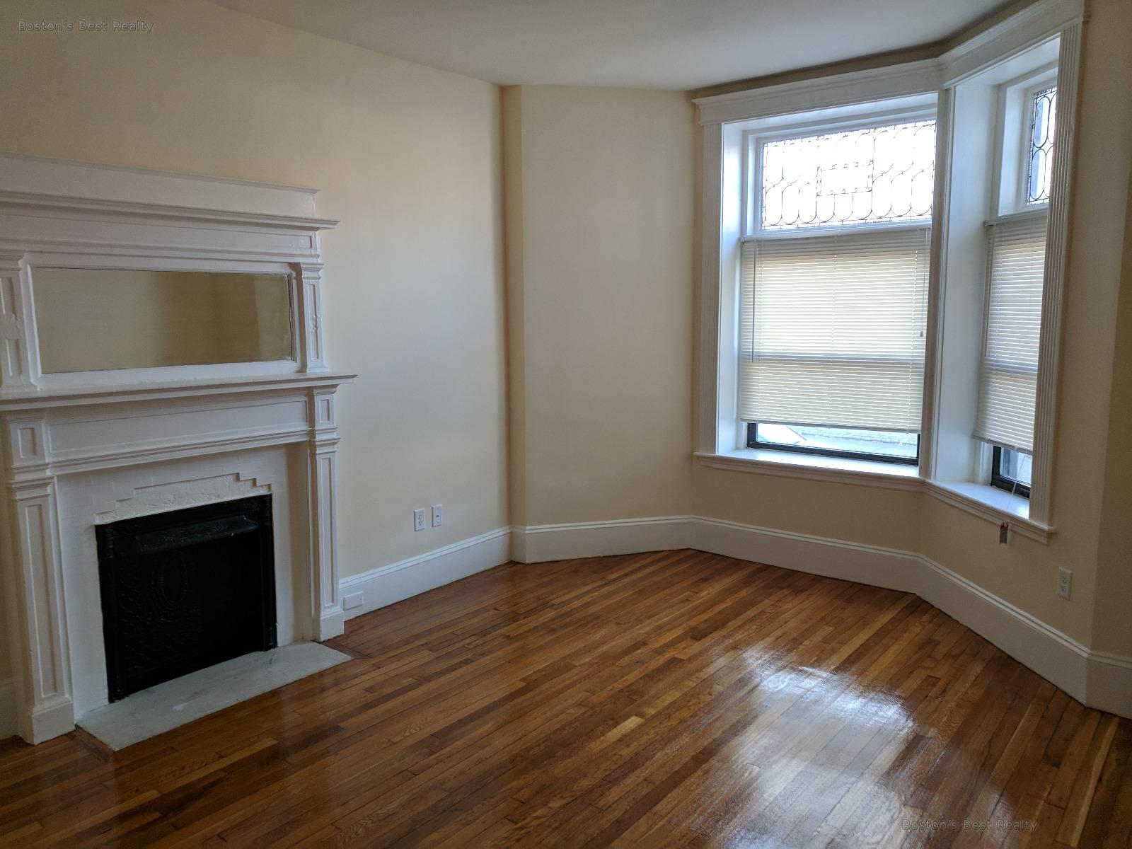 1318 Commonwealth Ave, Allston