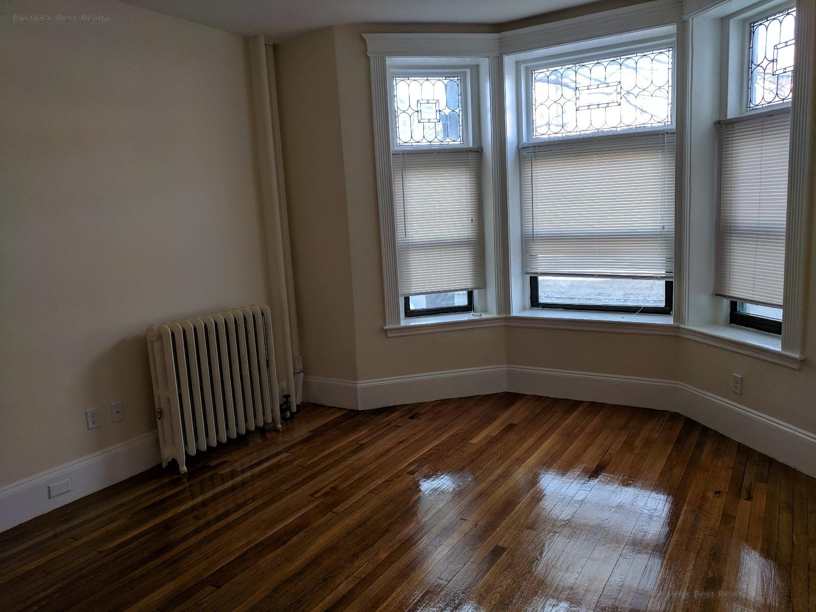 1318 Commonwealth Ave, Allston