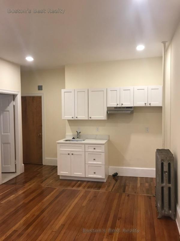 11 Englewood Ave, Coolidge Corner