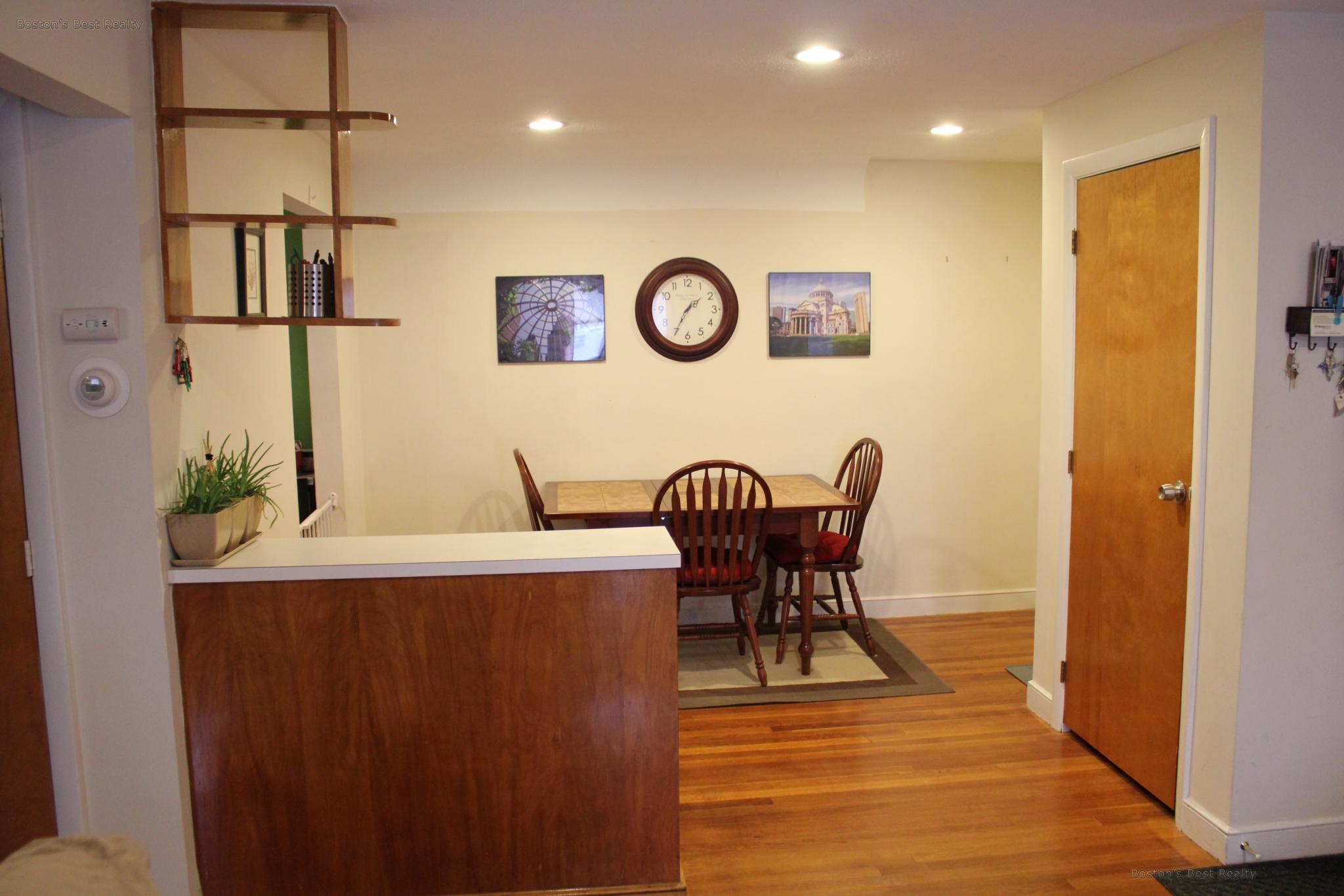 8 Commonwealth Ct, Brighton