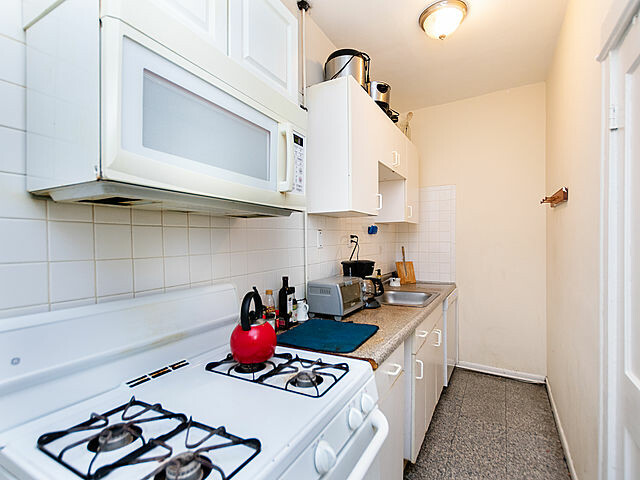 1653 Commonwealth Ave, Brighton