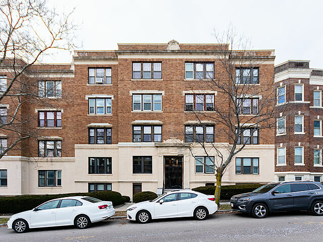 1653 Commonwealth Ave, Brighton