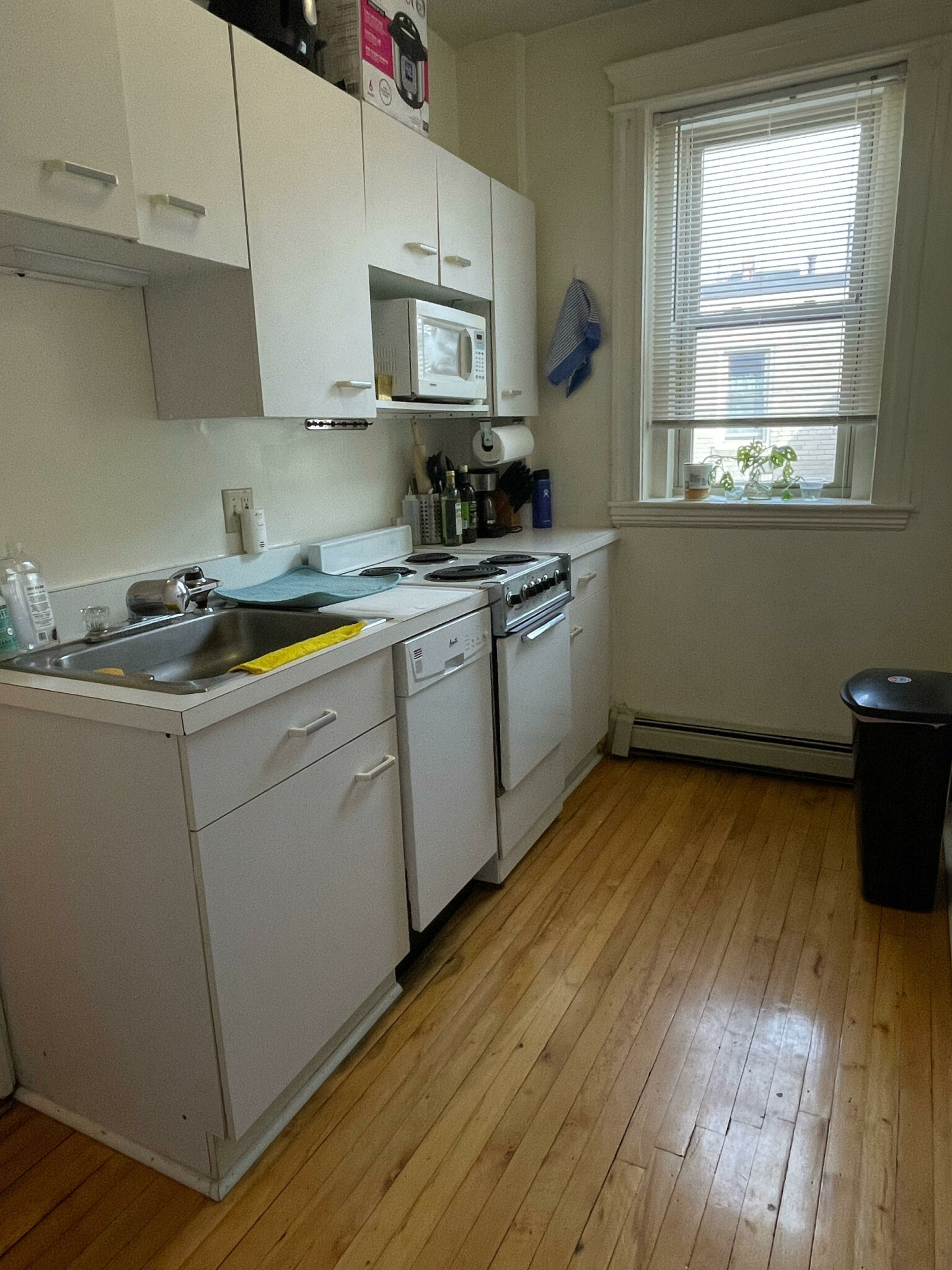 1677 Commonwealth Ave, Brighton