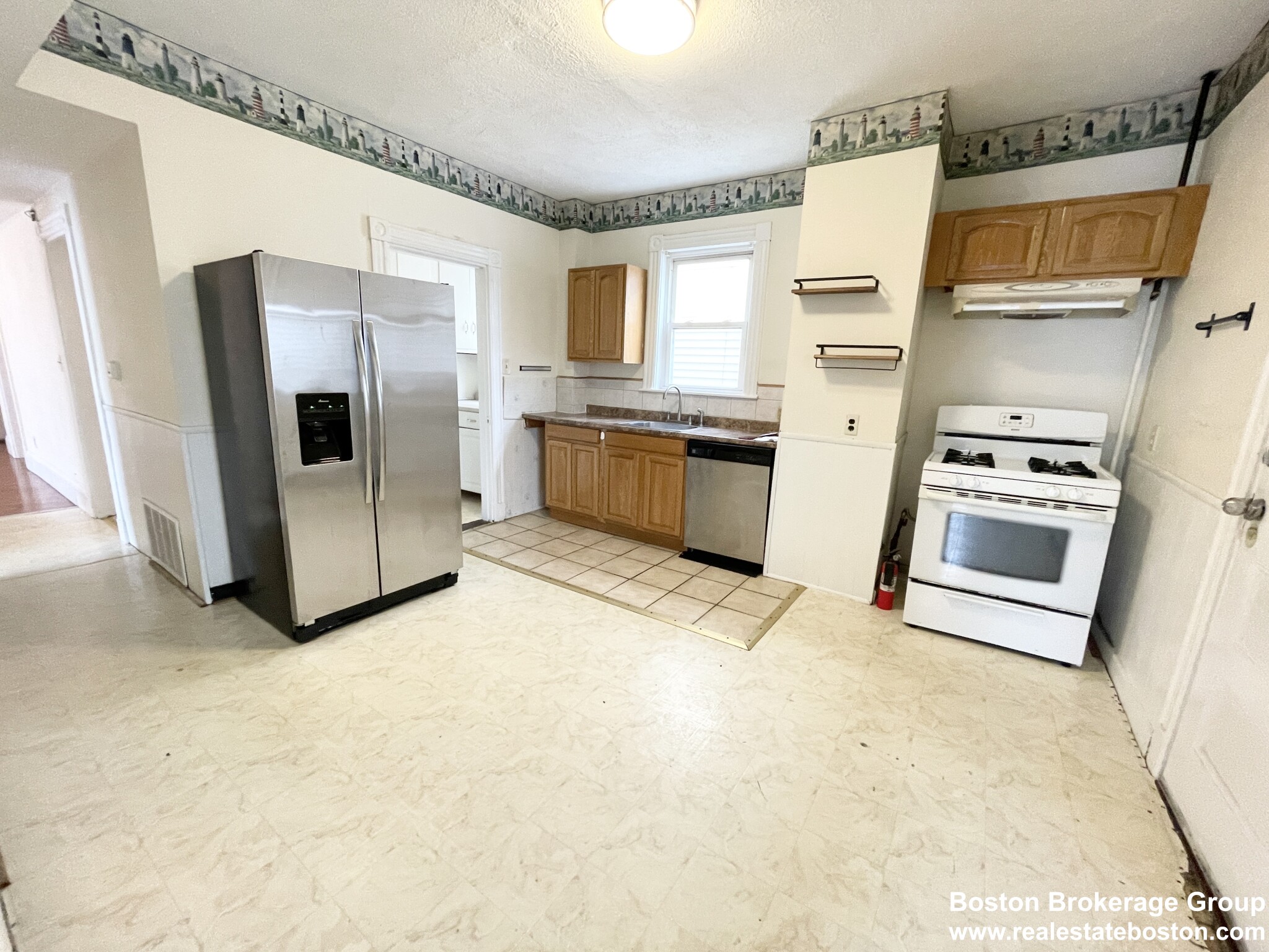 45 Crescents Ave, Dorchester