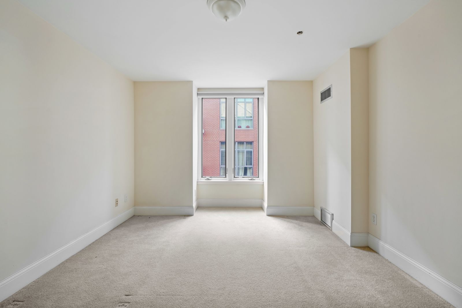 45 W Broadway, South Boston