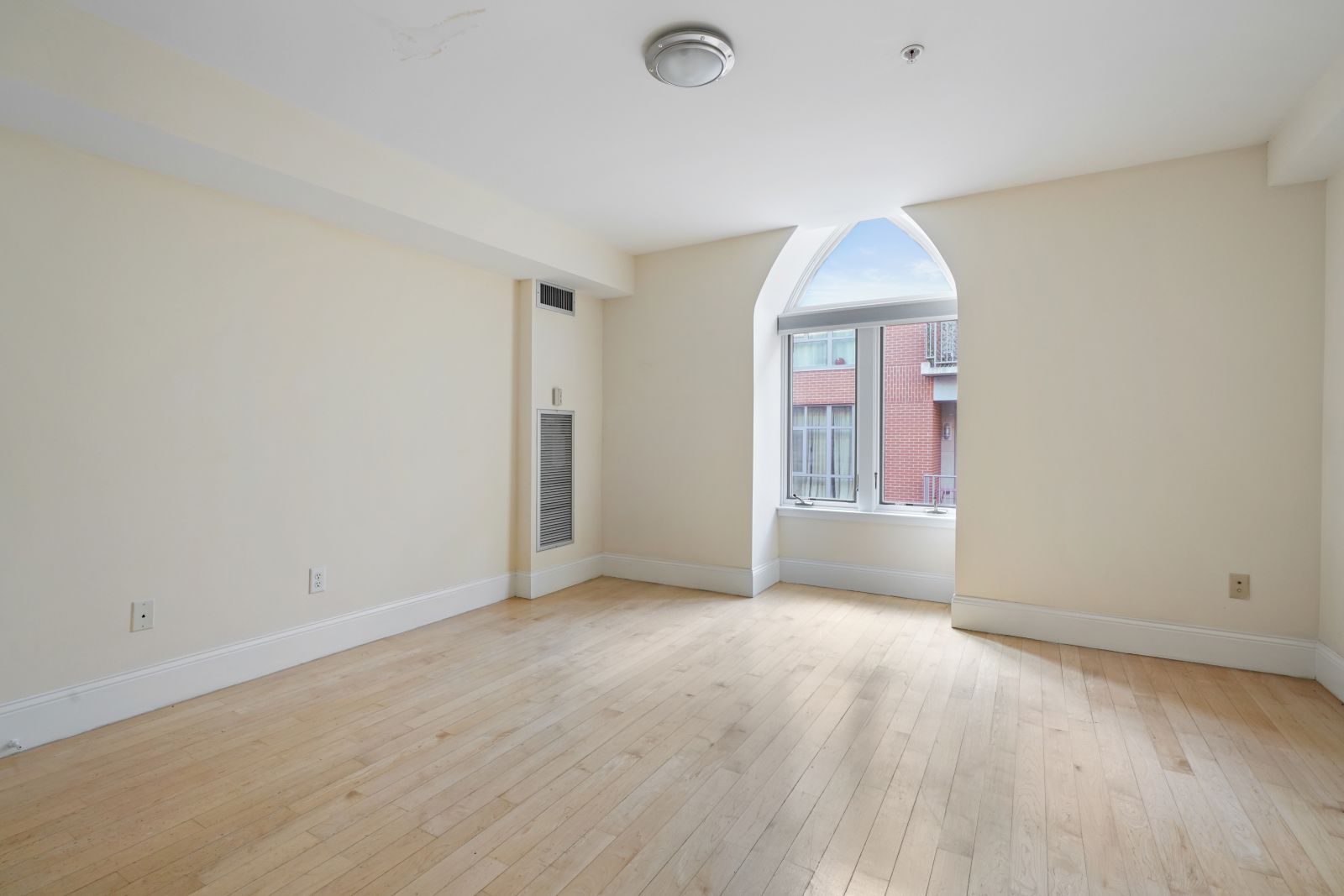 45 W Broadway, South Boston