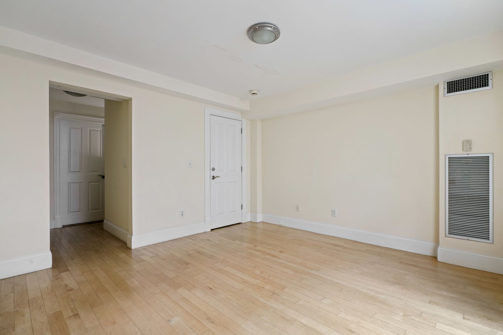 45 W Broadway, South Boston