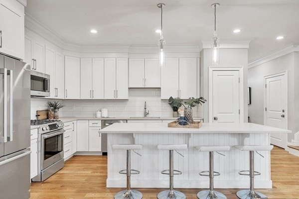 4 Rockwood Ter ,, Newton