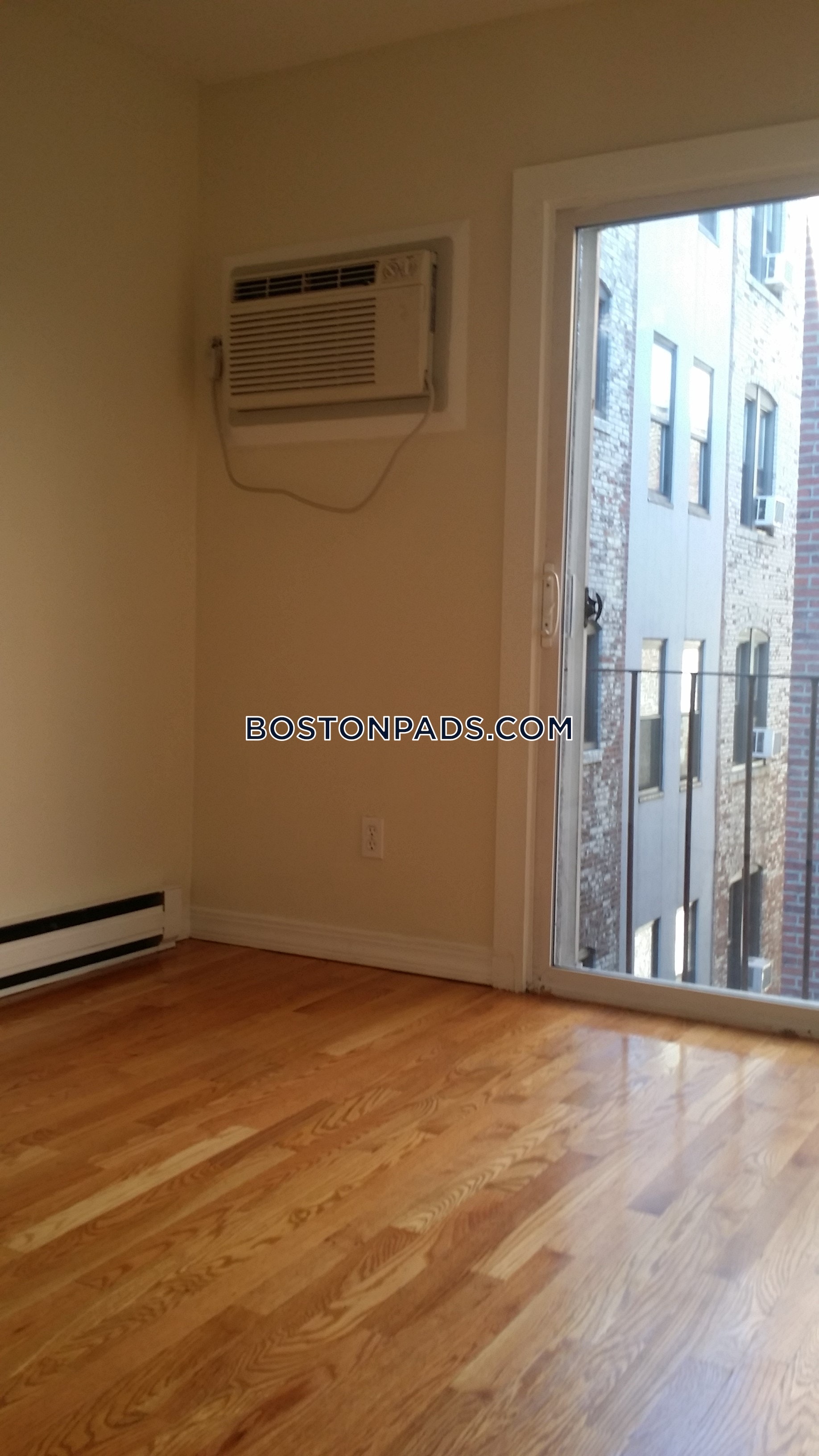 49 Symphony Rd, Fenway