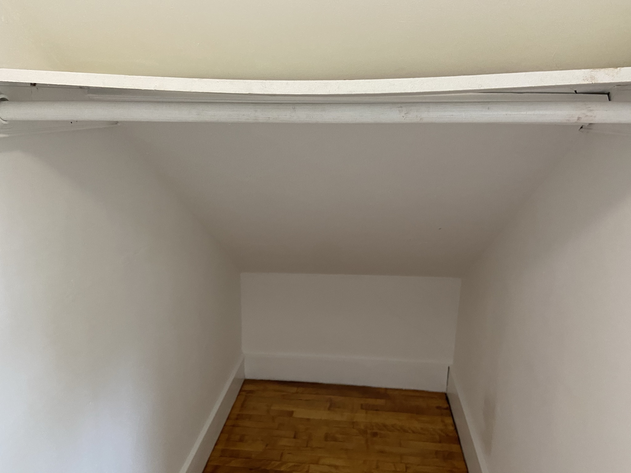 24 Dunreath St, Roxbury