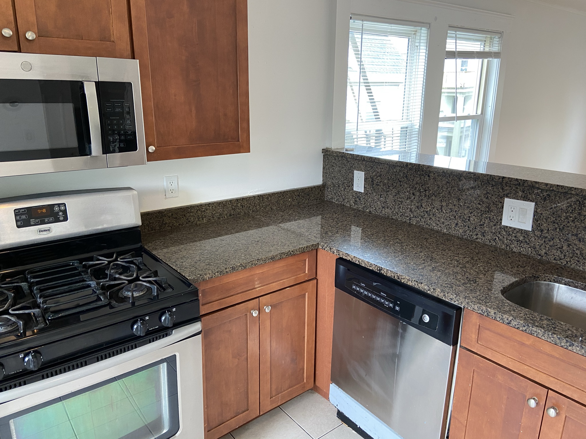 24 Dunreath St, Roxbury