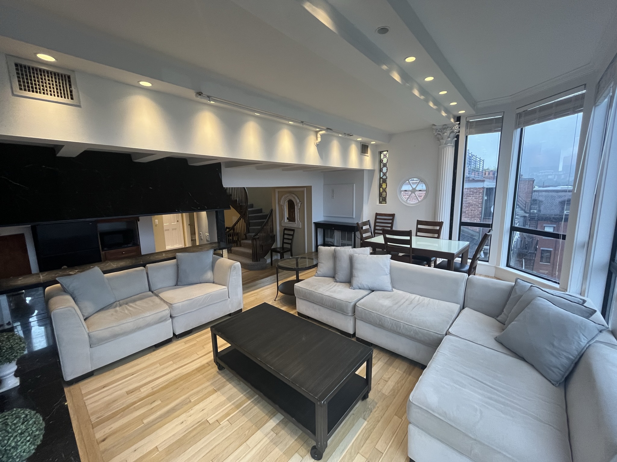 113 Beacon St, Back Bay