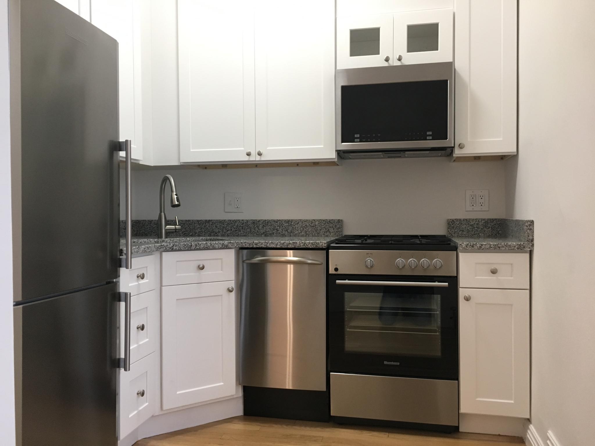 290 Commonwealth Ave, Back Bay