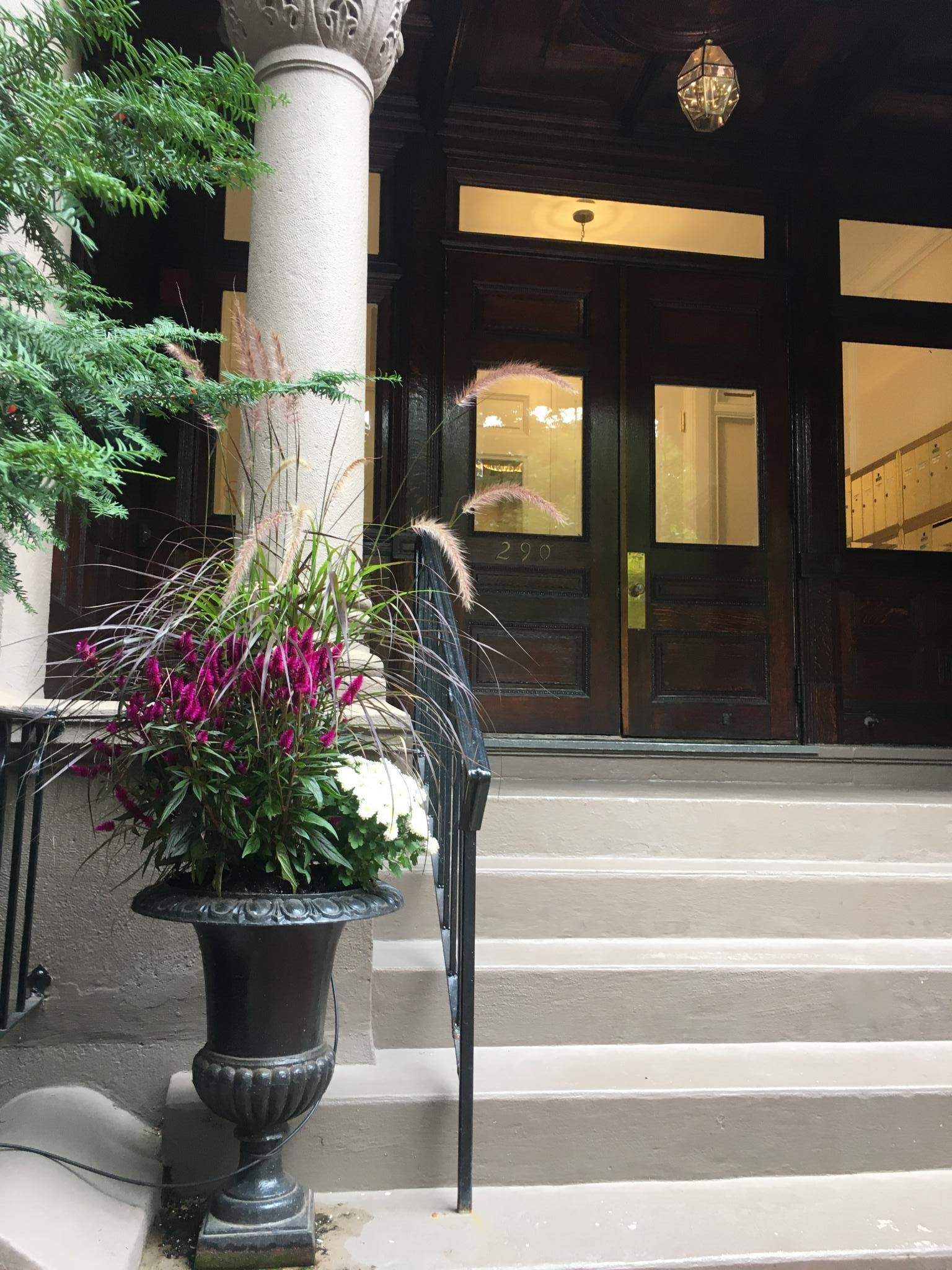 290 Commonwealth Ave, Back Bay