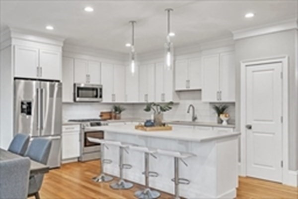 4 Rockwood Ter ,, Newton