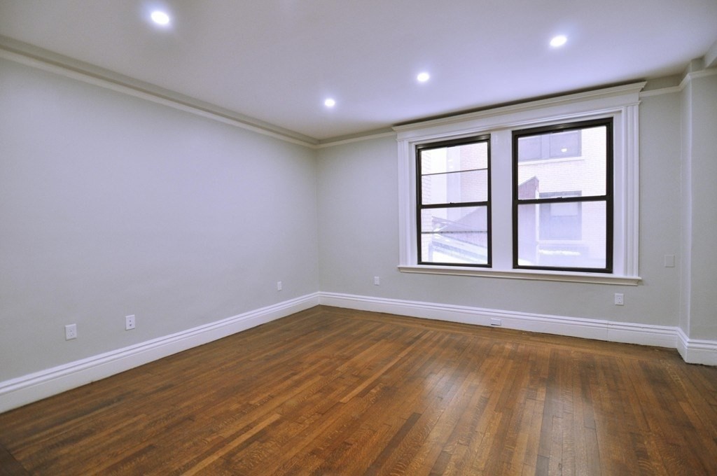 464 Commonwealth Ave, Fenway