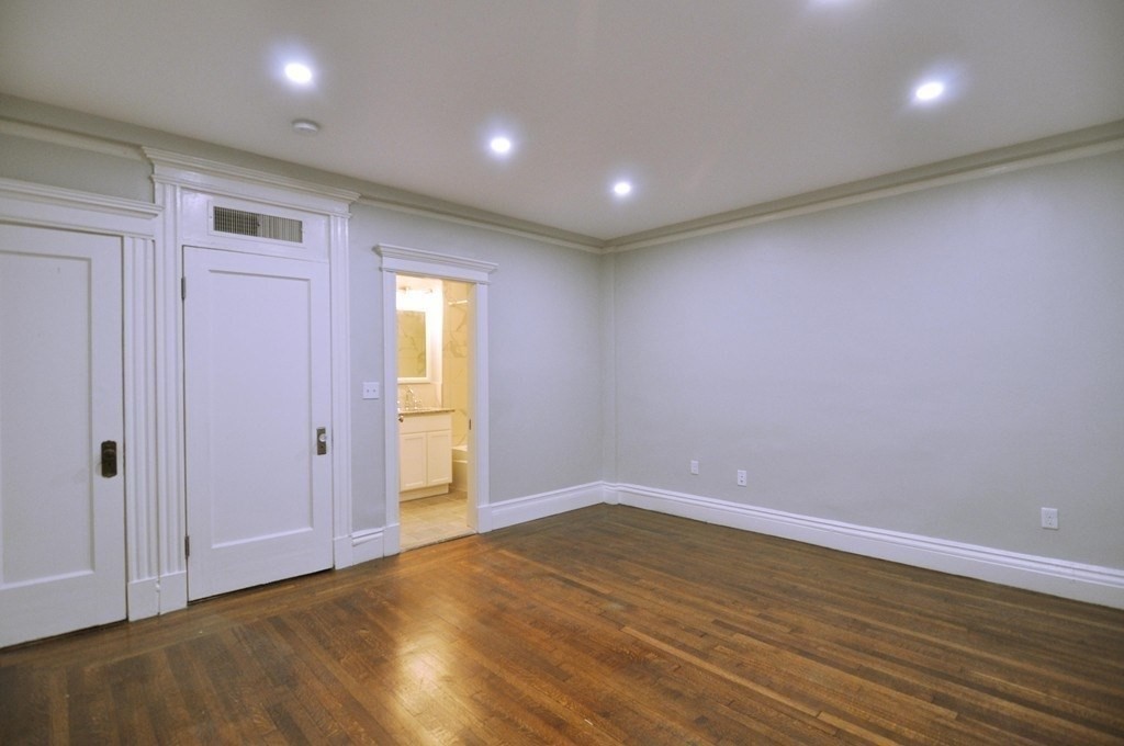 464 Commonwealth Ave, Fenway