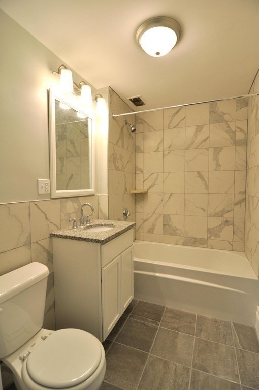 464 Commonwealth Ave, Fenway