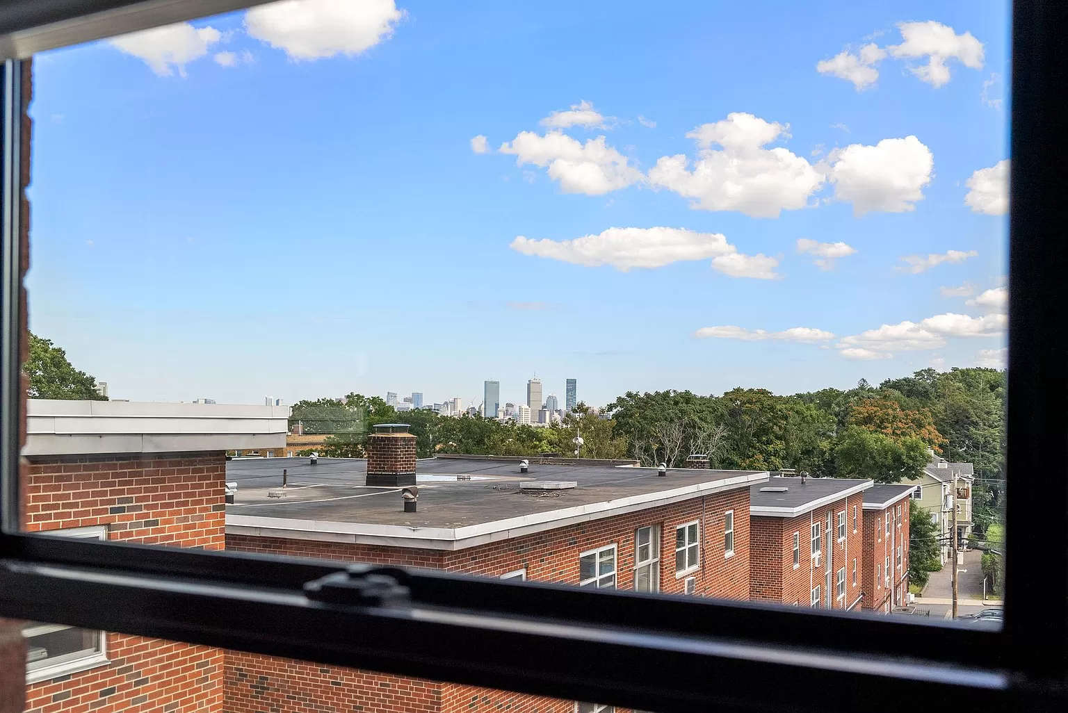 329 Summit Ave, Brighton