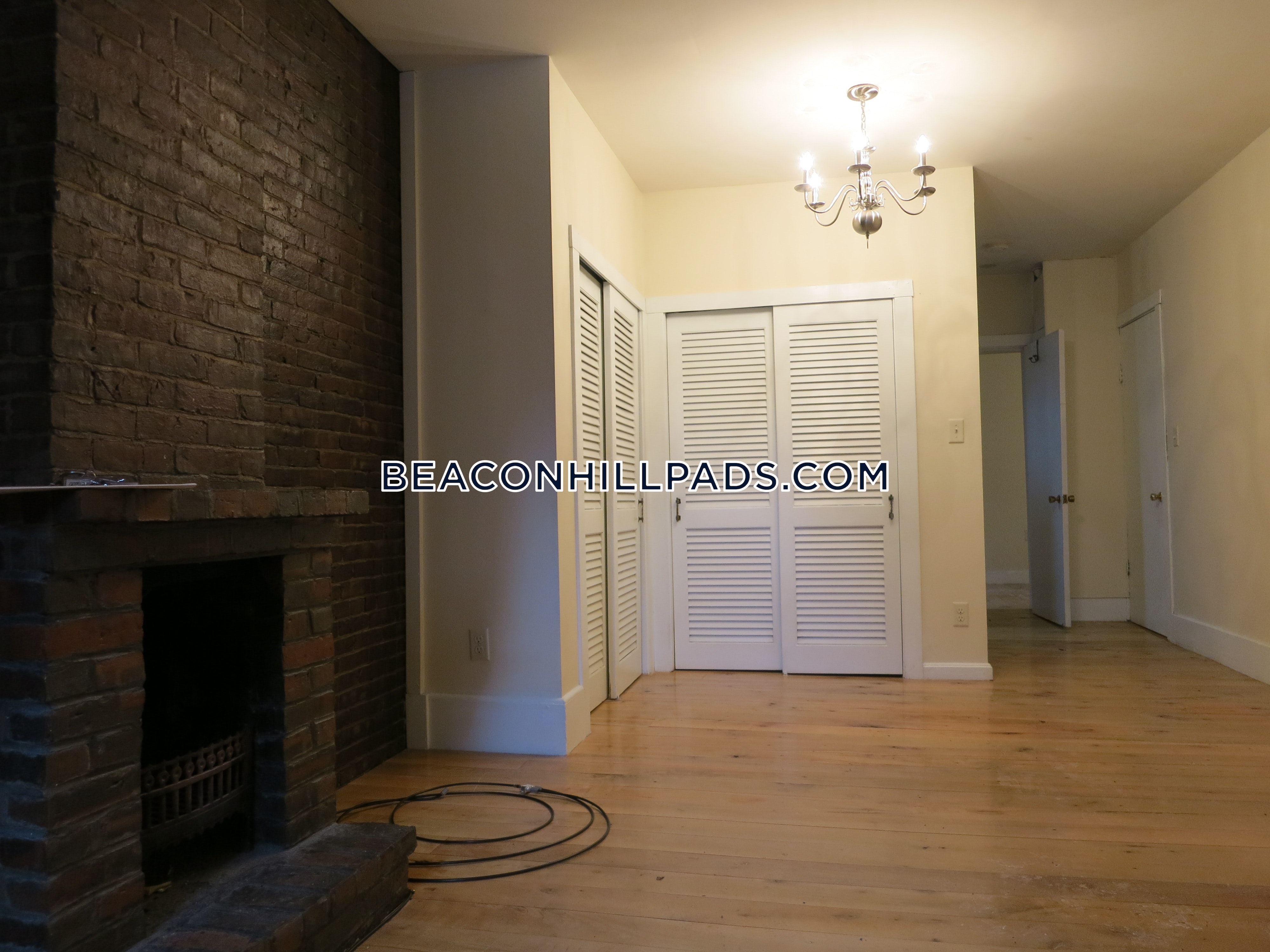 32 Irving St, Beacon Hill