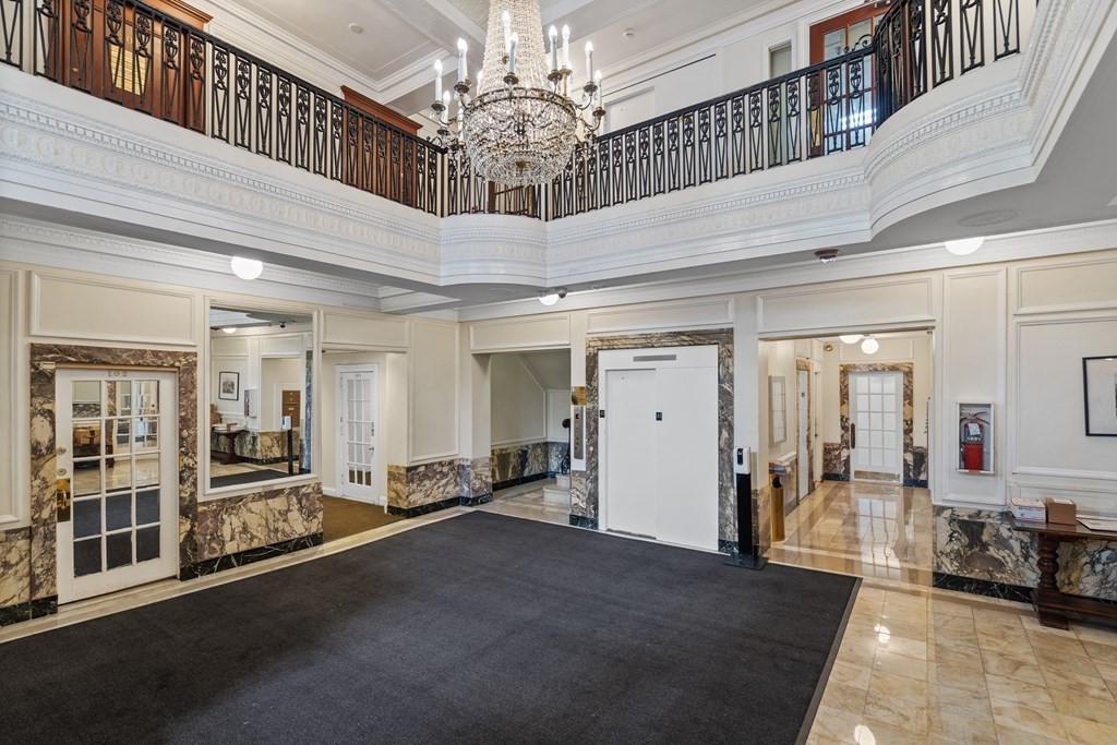 466 Commonwealth Ave, Back Bay