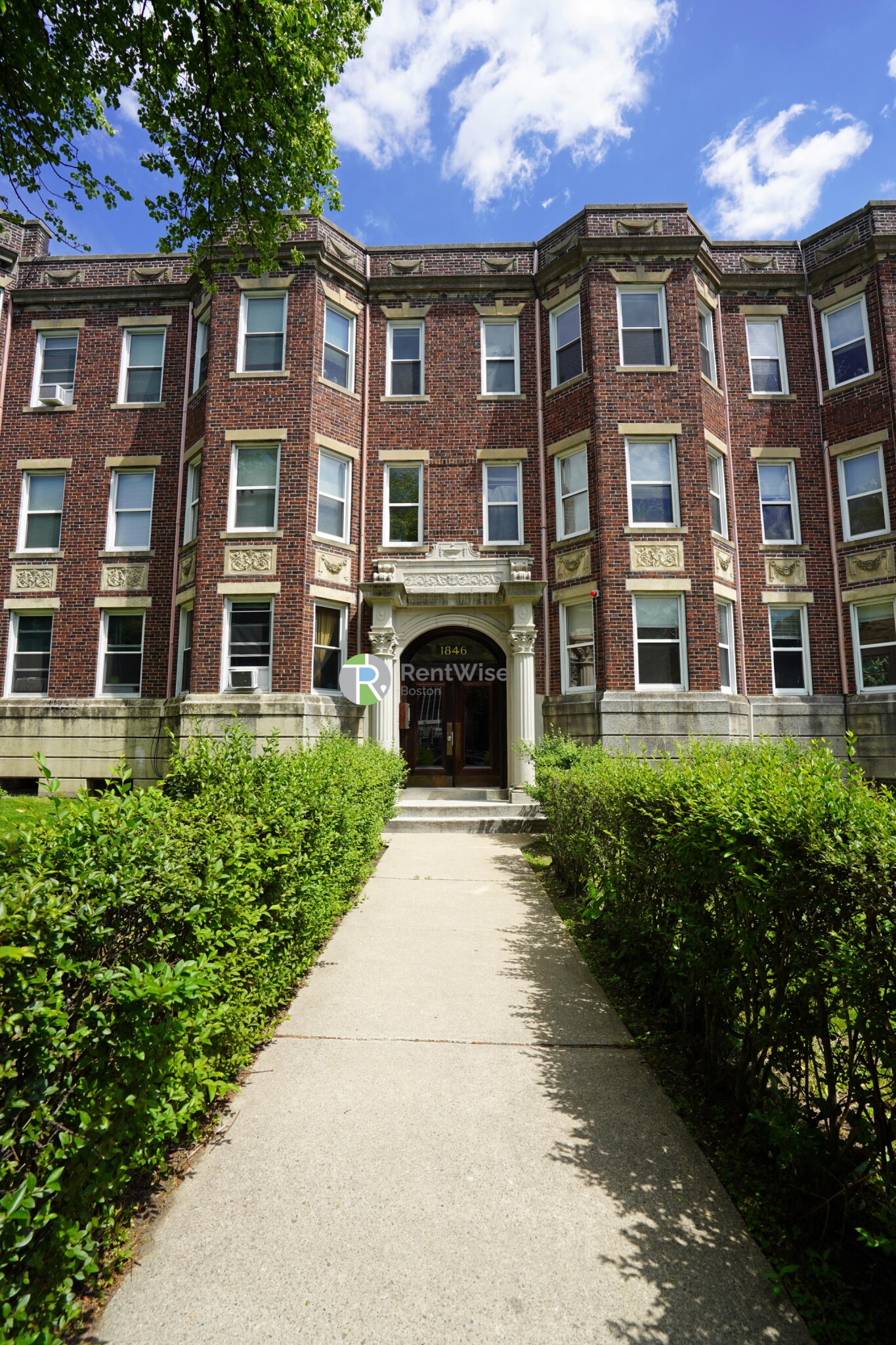 1846 Commonwealth Ave, Brighton