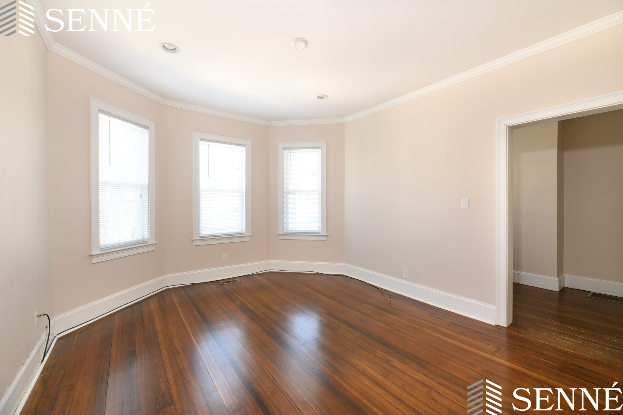 47 Iffley Rd, Jamaica Plain