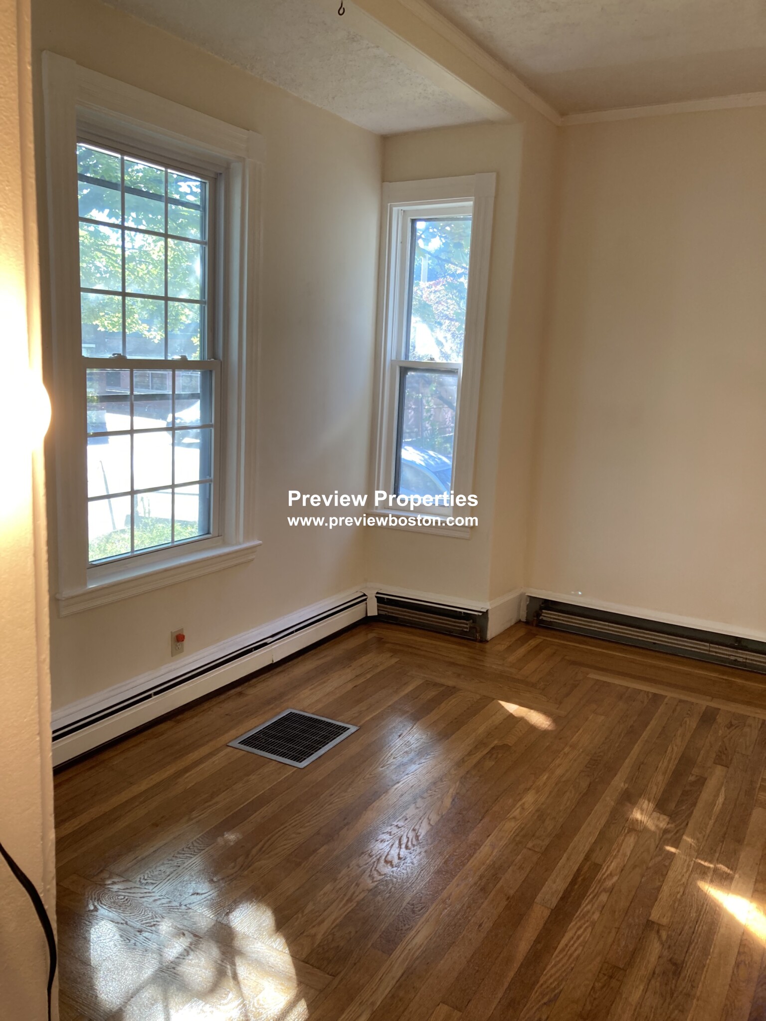 47 Beacon St, Allston