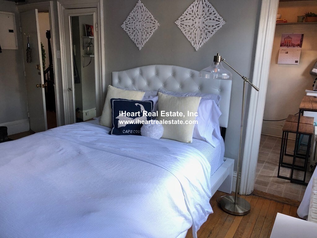 47 South Russell St, Beacon Hill