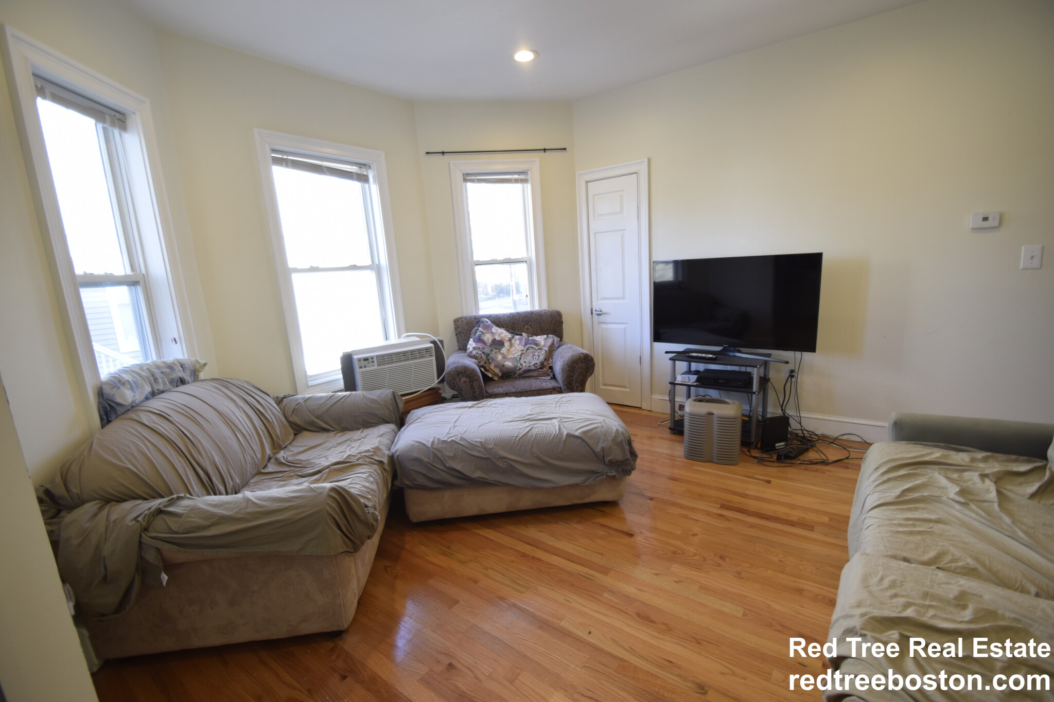 9 Winter Hill Rd, Medford