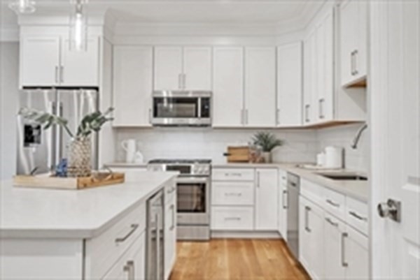 4 Rockwood Ter ,, Newton