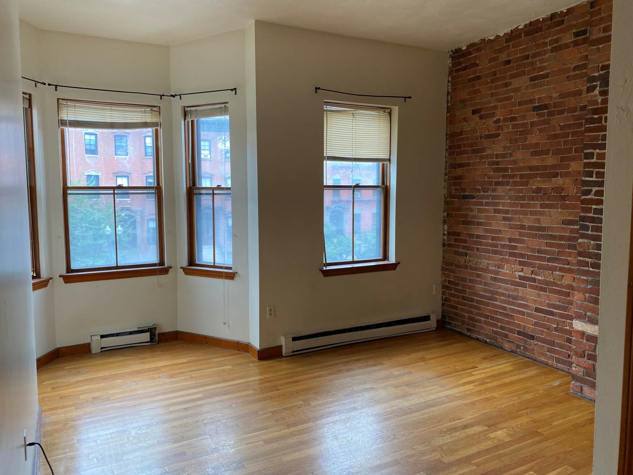 471 Massachusetts Ave, Roxbury