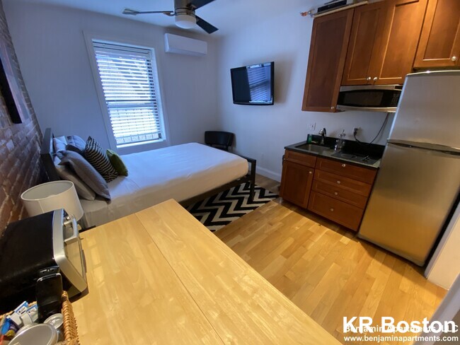 476 Columbus Ave, South End