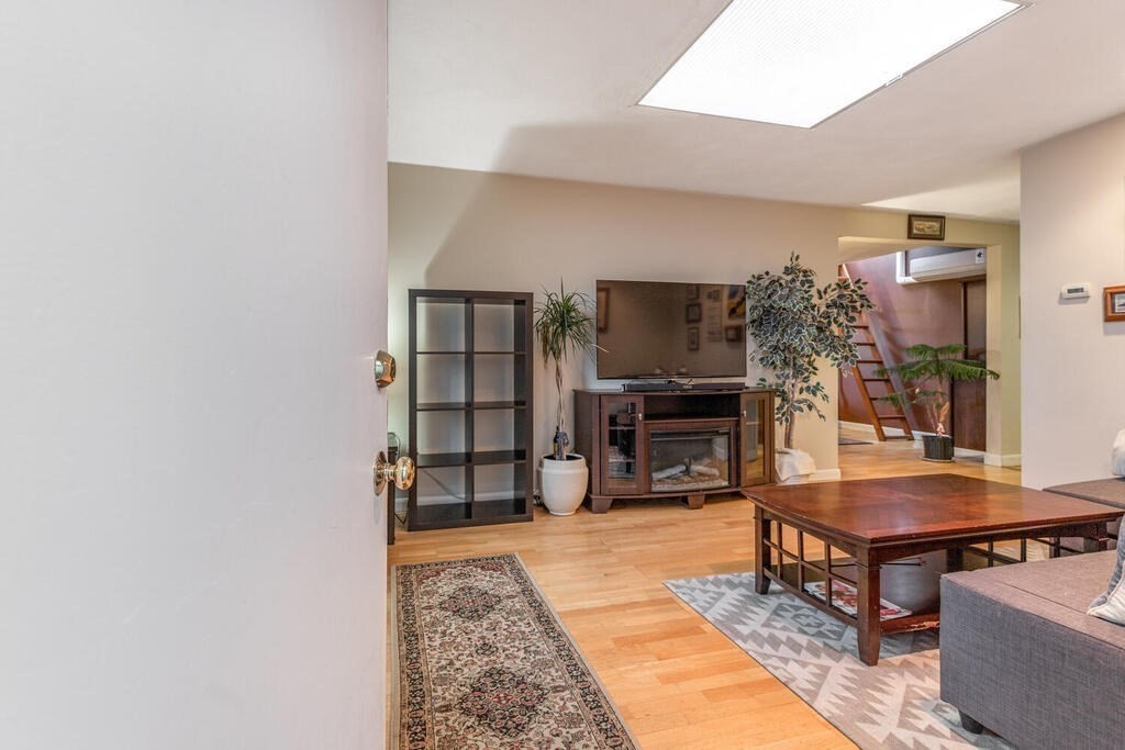 47 Telegraph St, Dorchester