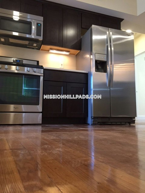 830 Huntington Ave, Mission Hill