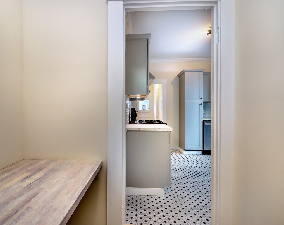 5 Standford Ter, Porter Square