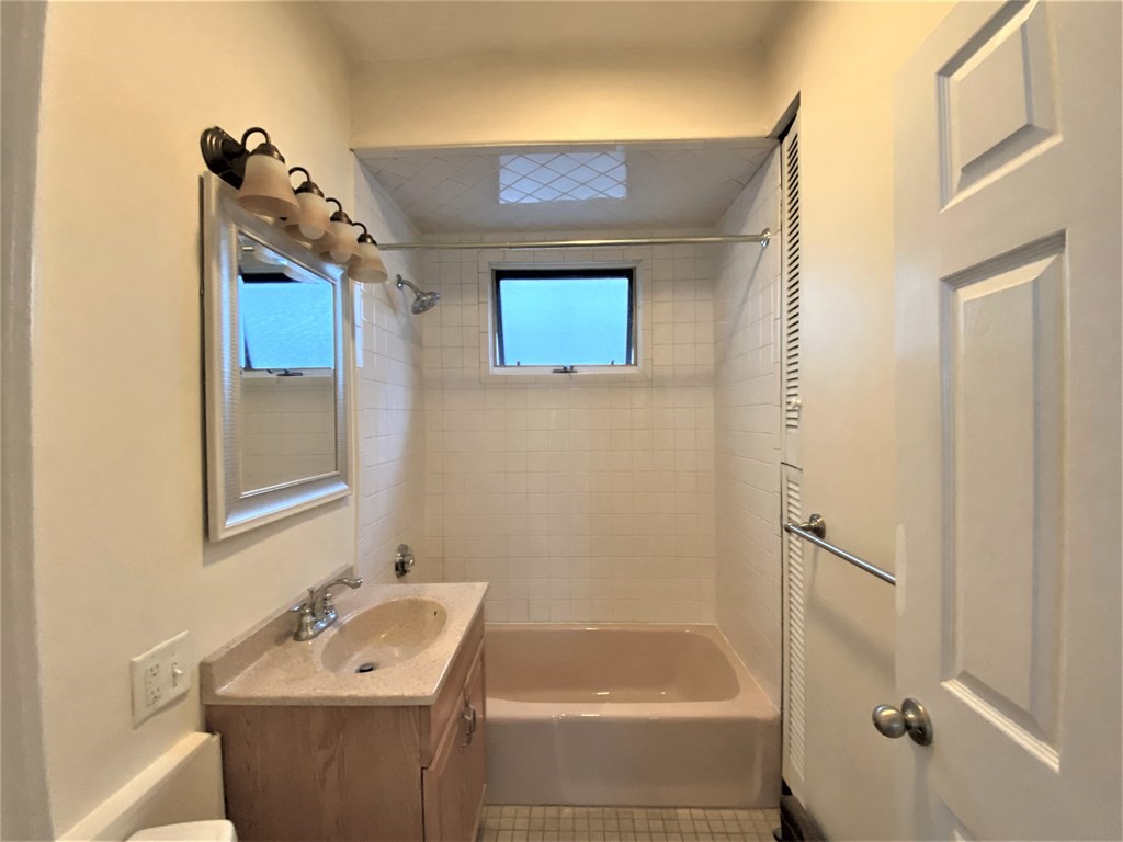 79 Parsons, Powderhouse