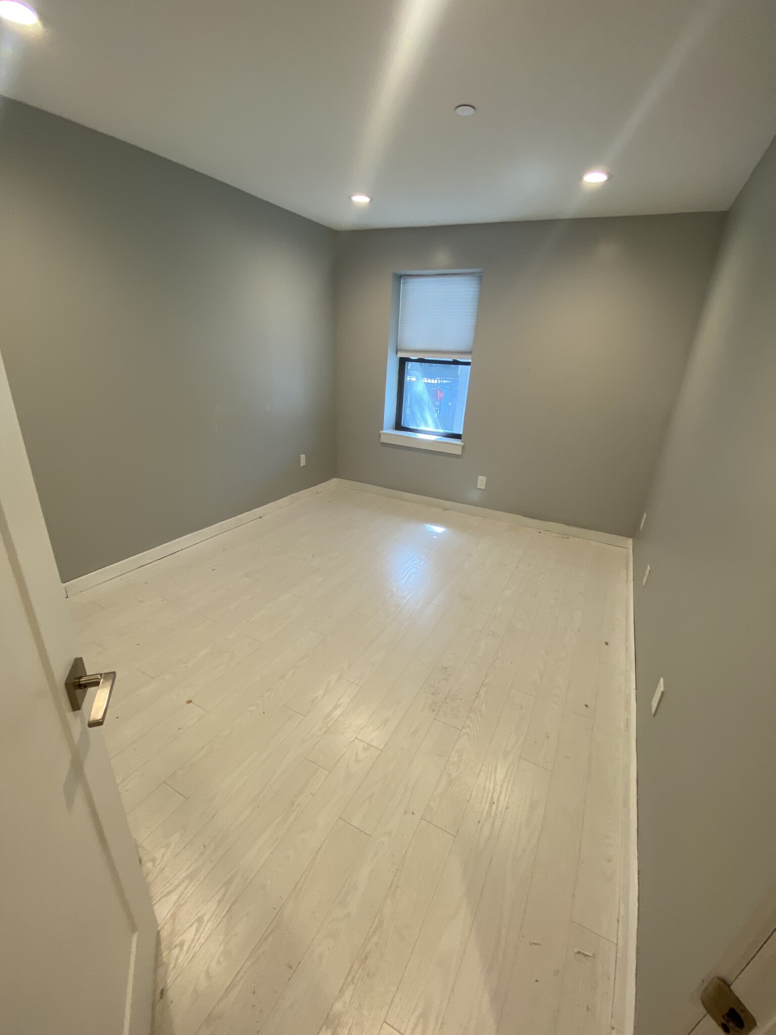 469 Massachusetts Ave, South End