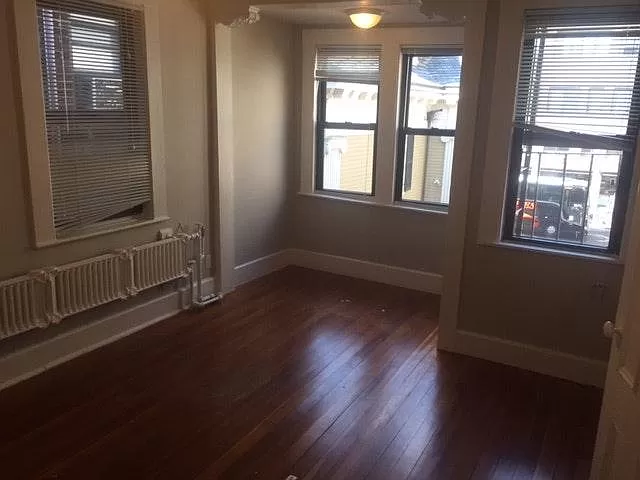 48 John F Kennedy St, Riverside