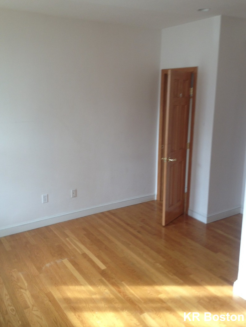 49 Pearl St, Newton