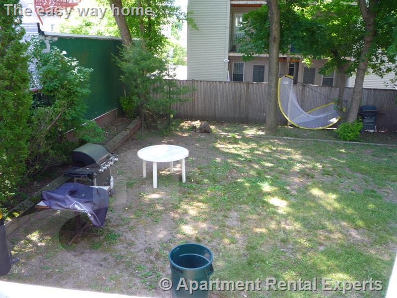 13 Farragut, Teele Square