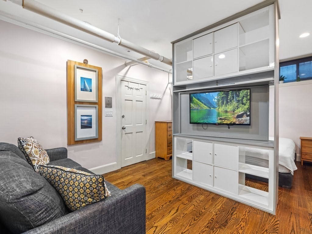 49 Revere St, Beacon Hill