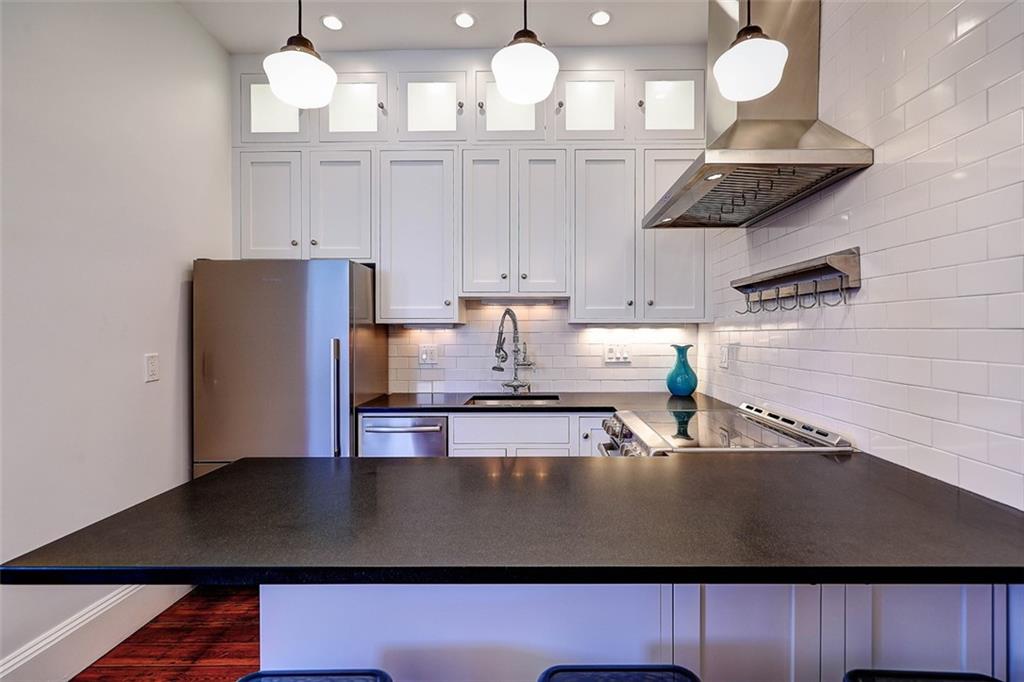 22 Halsey St, College Hill